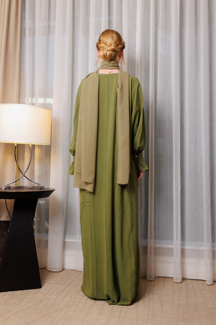 CAMELIA IN PEAR GREEN
