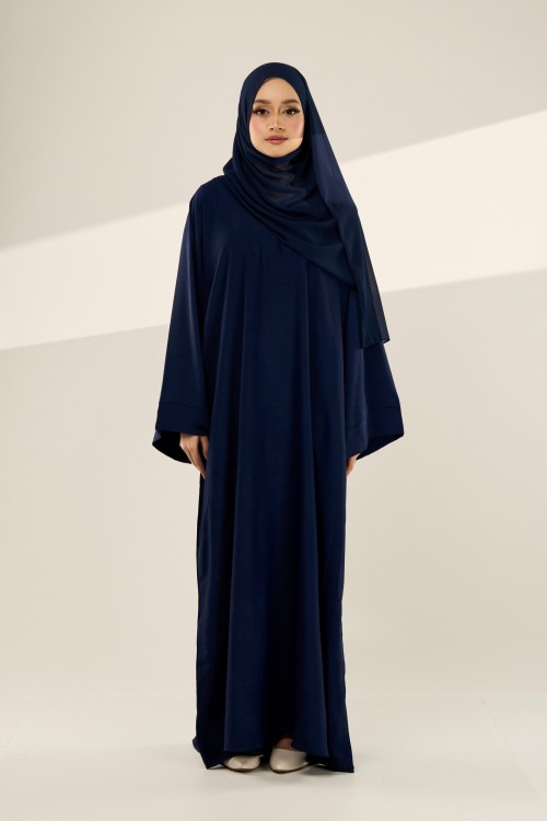 BASEET BASIC IN NAVY BLUE